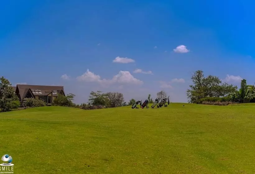 هتل Thika Greens Golf Resort