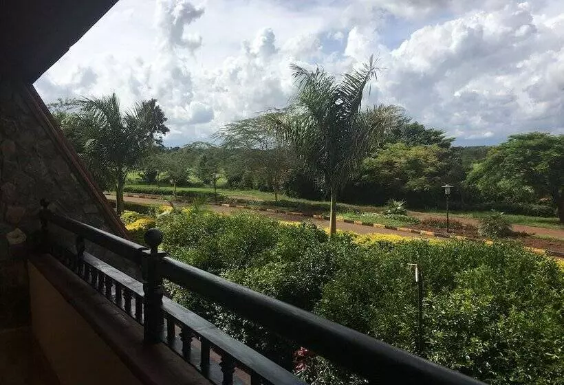 هتل Thika Greens Golf Resort