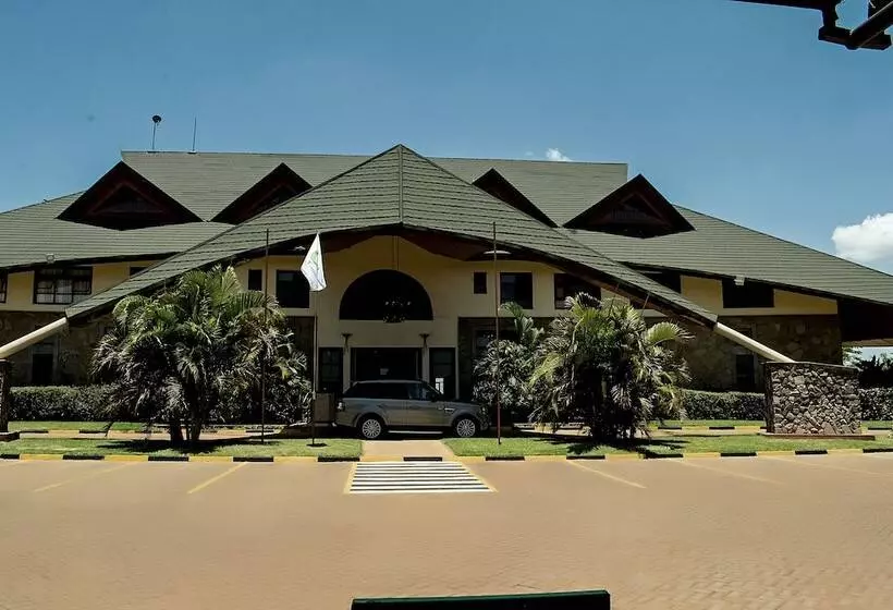 هتل Thika Greens Golf Resort