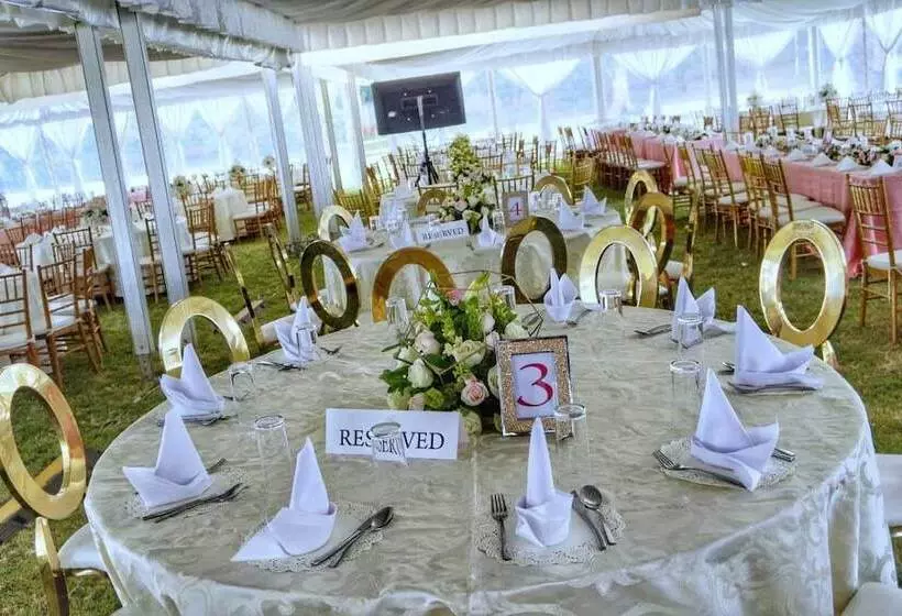 هتل Thika Greens Golf Resort