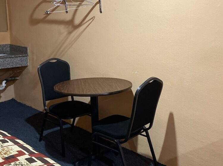 מוטל Deer Park Motor Inn