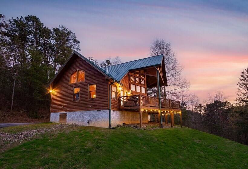 Mountain View Holy Smoky Cabin By Redawning