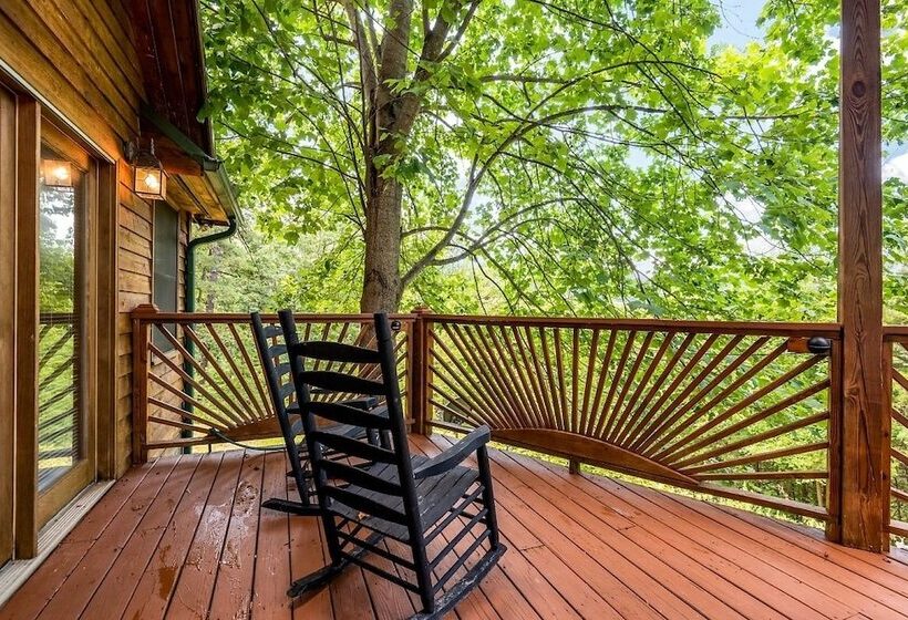 Mountain View Holy Smoky Cabin By Redawning