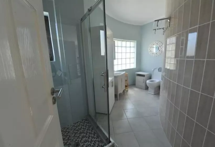 پانسیون Blue Lily Langstrand Self Catering