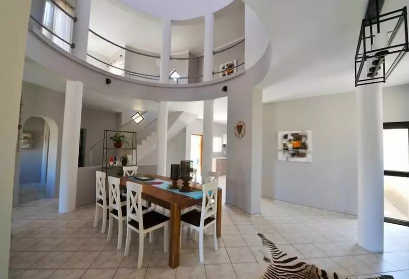 پانسیون Blue Lily Langstrand Self Catering