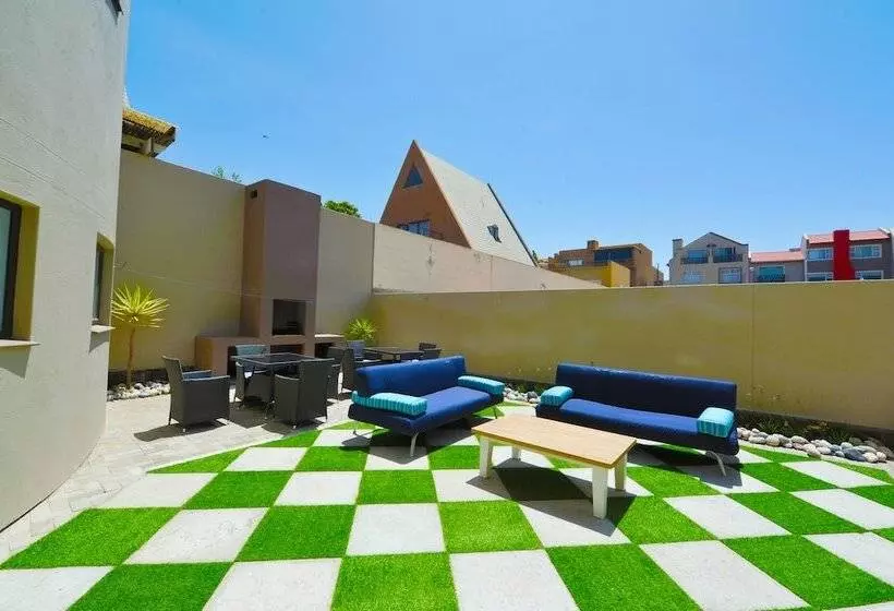 پانسیون Blue Lily Langstrand Self Catering