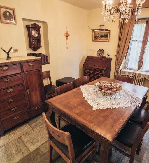 بنسيون Ellis Full Guest House