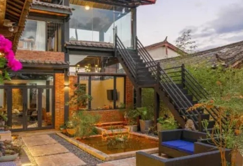 פנסיון Floral Hotel Limaroonthai Shuhe