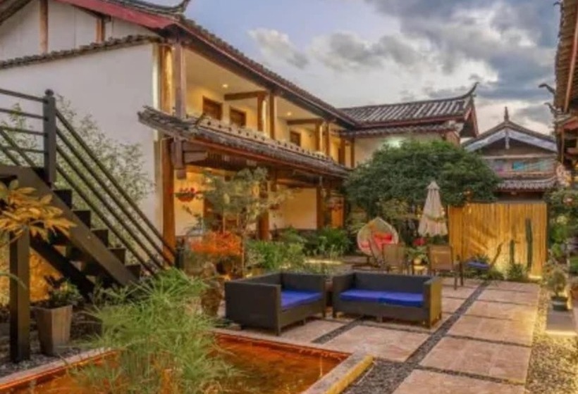 פנסיון Floral Hotel Limaroonthai Shuhe