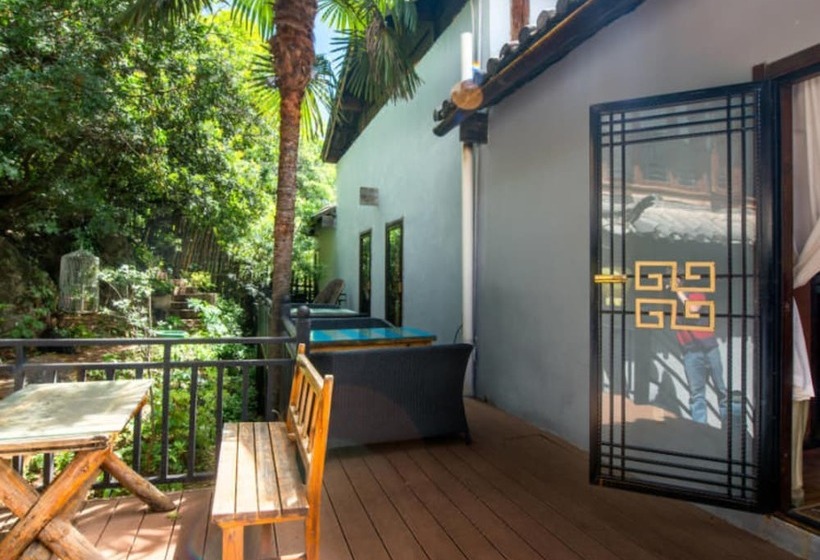 פנסיון Floral Hotel Limaroonthai Shuhe