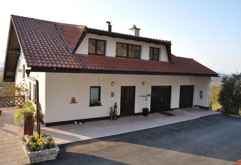 پانسیون Green Point