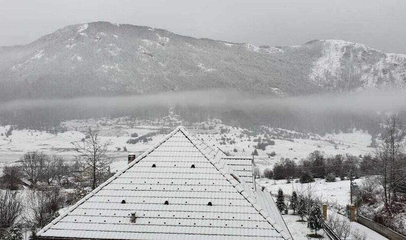 پانسیون Joen Village