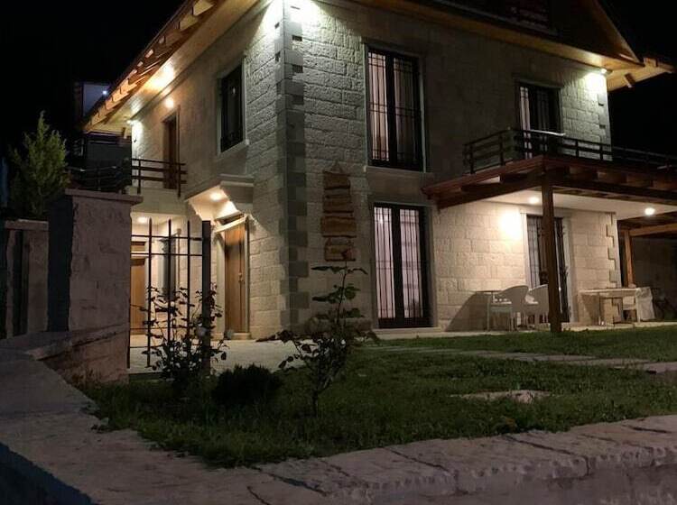 پانسیون Joen Village