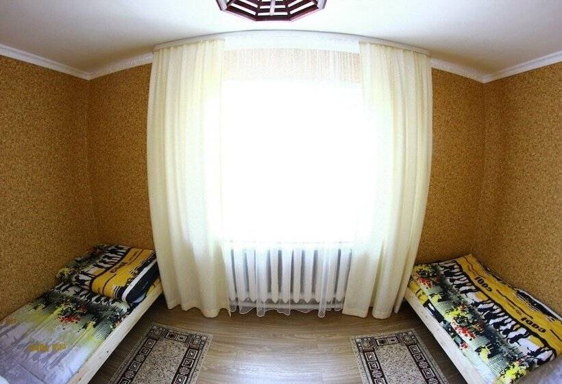 膳宿费 Kedrovy Dom Kochievskih