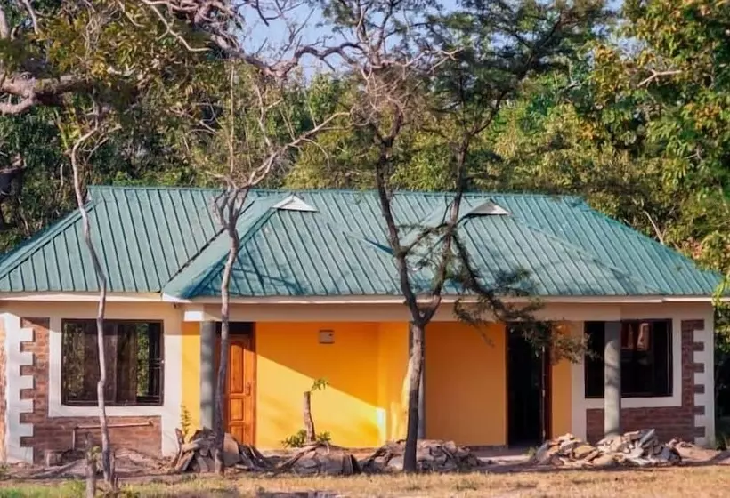 Majatalo Mantis Lodge & Camping Site