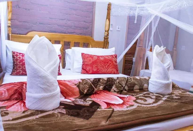 Majatalo Mantis Lodge & Camping Site