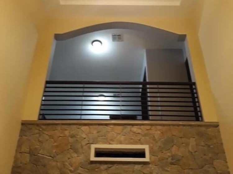 پانسیون Paradise In Coral View Roatan