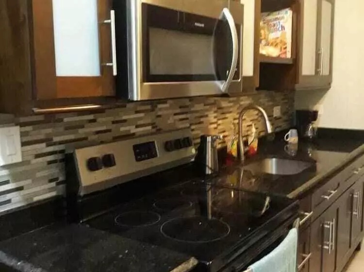 پانسیون Paradise In Coral View Roatan