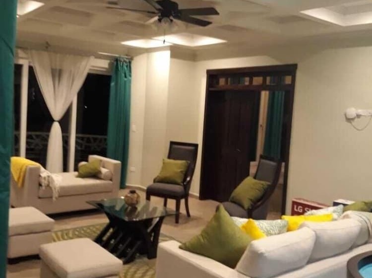 پانسیون Paradise In Coral View Roatan