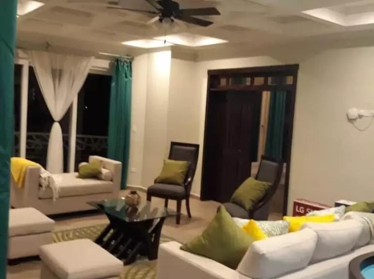 پانسیون Paradise In Coral View Roatan