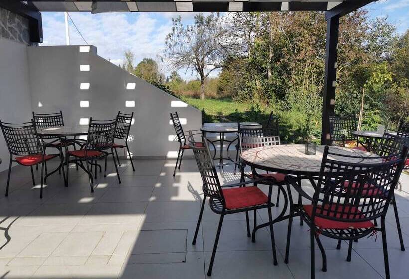 بنسيون Plitvice Falls Cottage