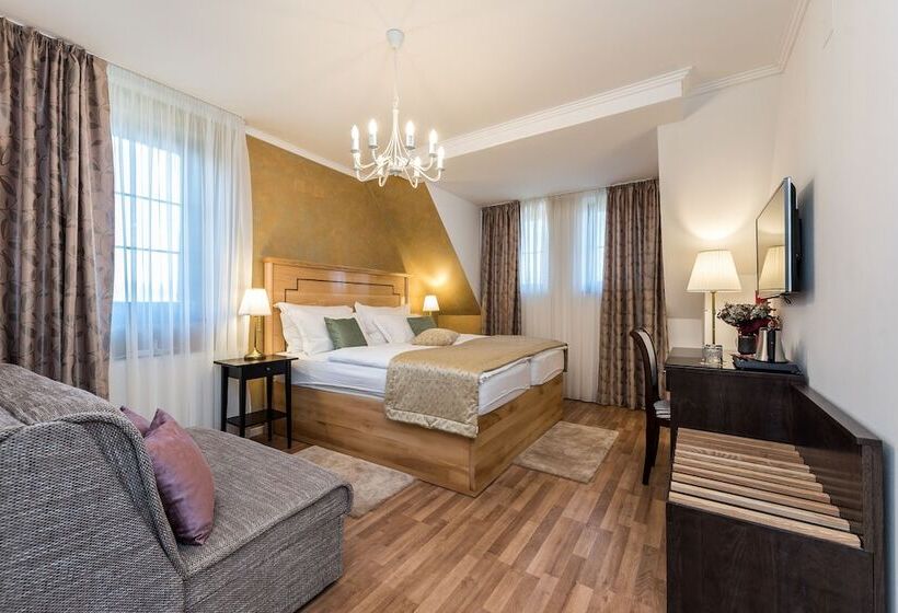 بنسيون Plitvice Falls Cottage