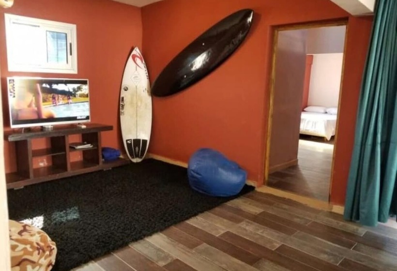 پانسیون Surfer Paradise