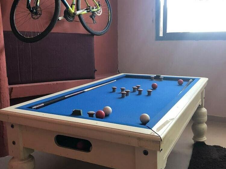 پانسیون Surfer Paradise