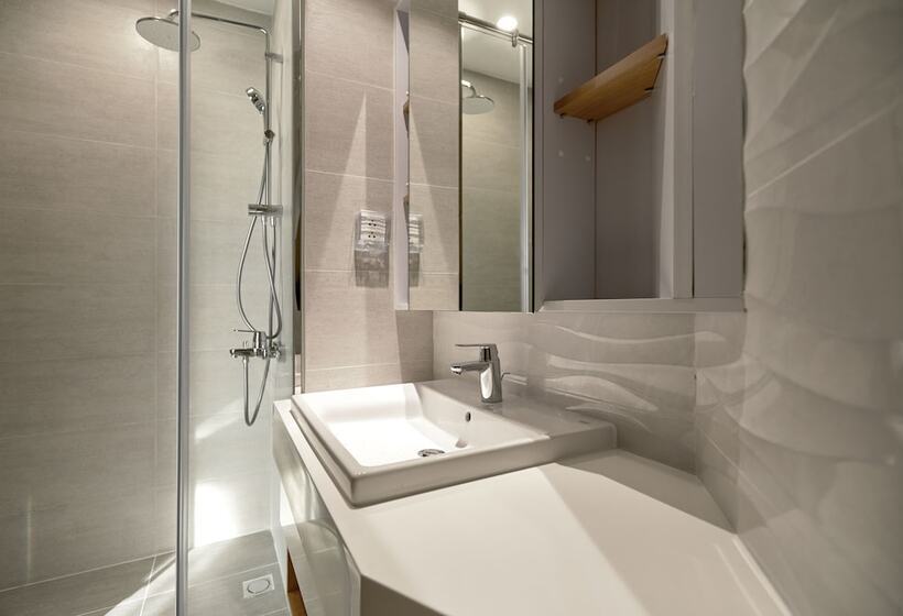 Scenia Bay Residences