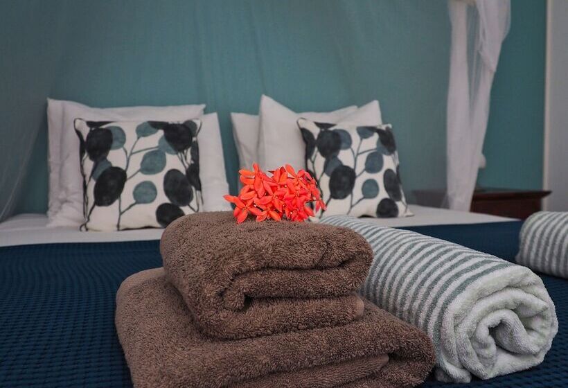 تختخواب و صبحانه Kas Chuchubi