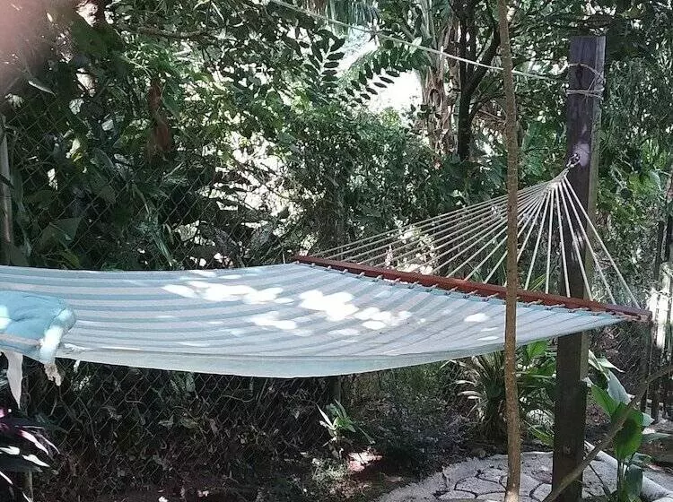 تختخواب و صبحانه Tony & Aldona S Retreat