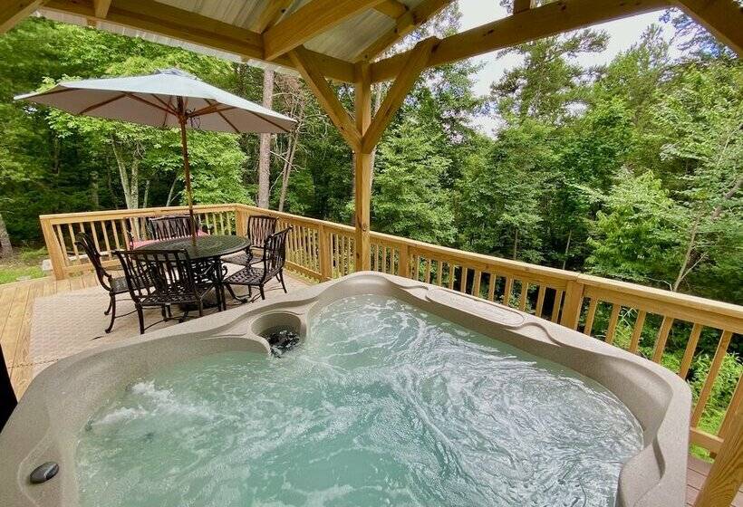 Foxes  Den Cabin With Private Hot Tub And Arcade Game By Redawning