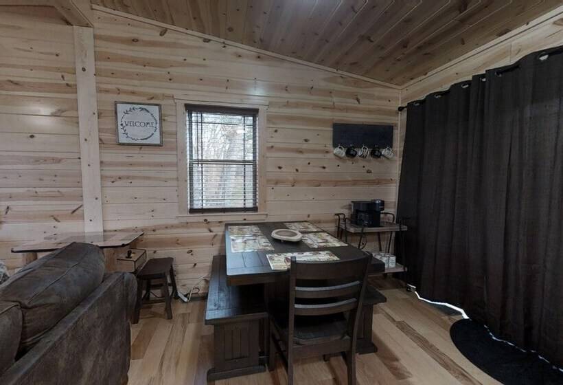 Foxes  Den Cabin With Private Hot Tub And Arcade Game By Redawning