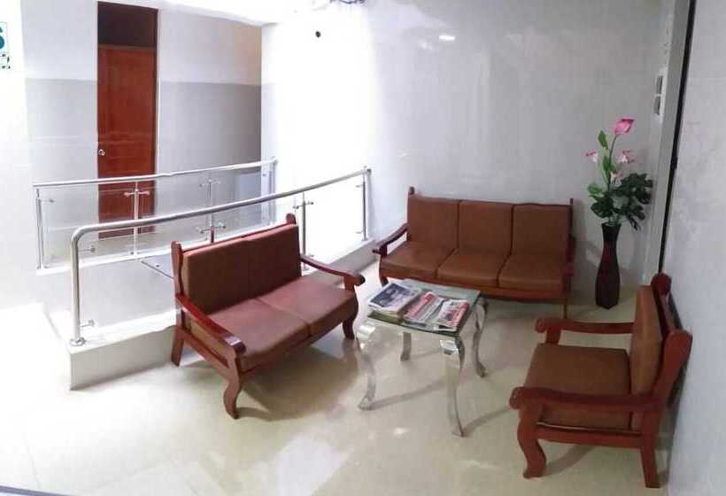 Отель Camino Real