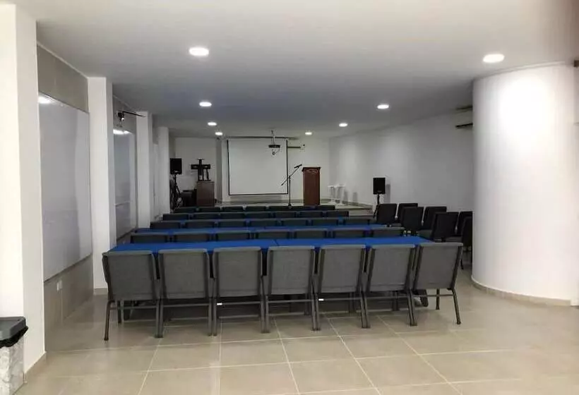 Hotelli Colón Plaza