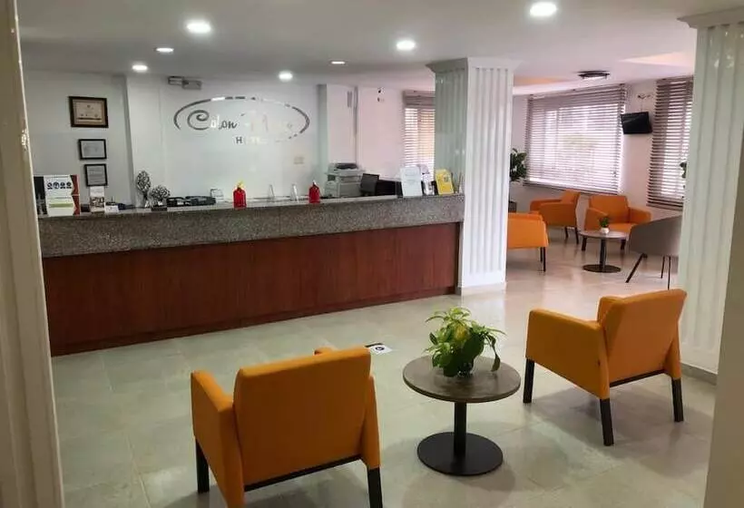 Hotelli Colón Plaza