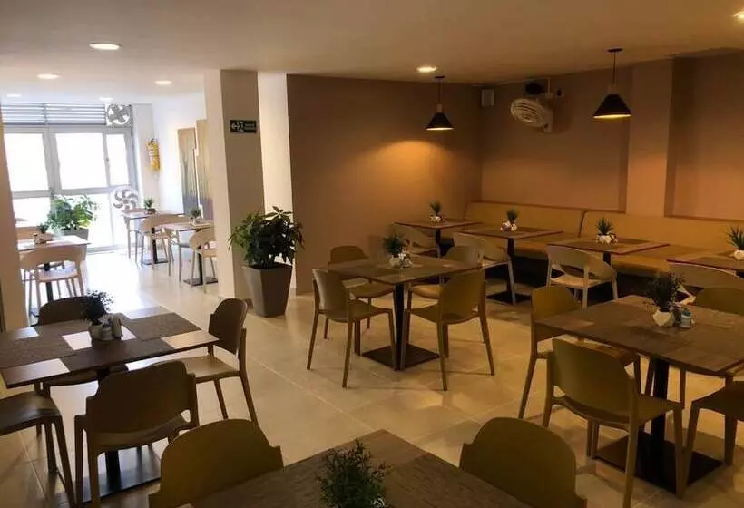 Hotelli Colón Plaza