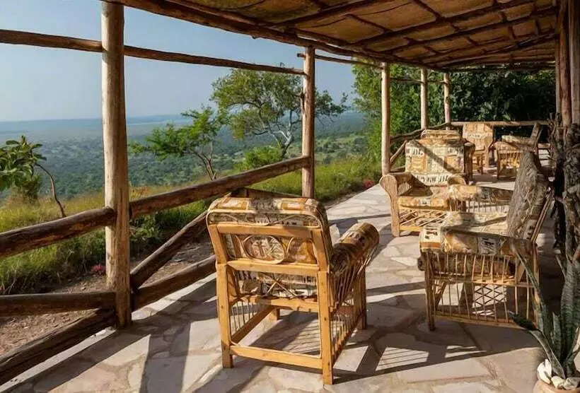 هتل Eagles Nest Camp