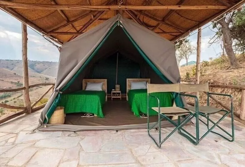 هتل Eagles Nest Camp
