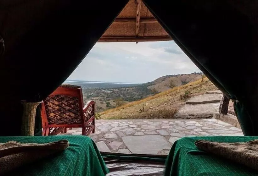 هتل Eagles Nest Camp