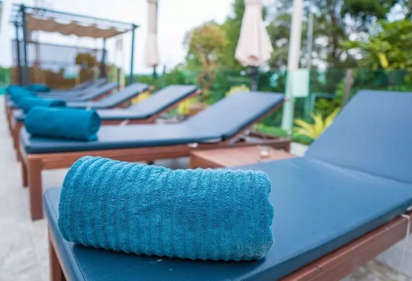 Hotelli Elysian Koh Chang Bungalows And Pool Villa