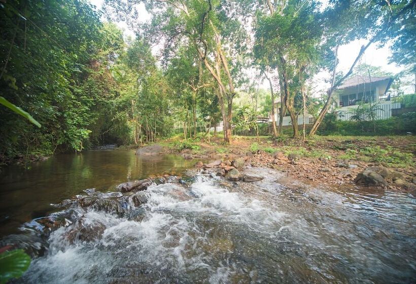 Hotel Elysian Koh Chang Bungalows And Pool Villa