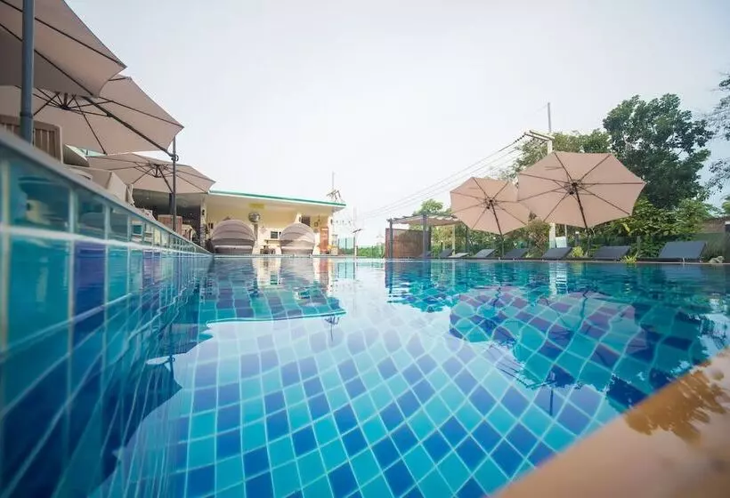 Hotelli Elysian Koh Chang Bungalows And Pool Villa