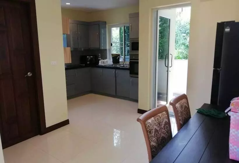 Hotelli Elysian Koh Chang Bungalows And Pool Villa