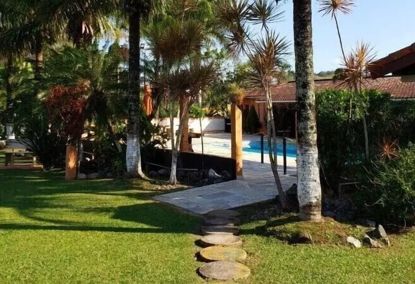 Hotelli Pousada Atelier Aly Da Costa