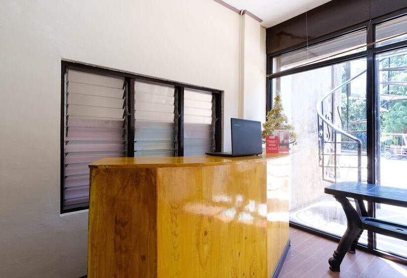 Hotel Reddoorz @ Poblacion 6 Coron