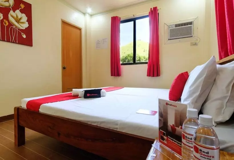 هتل Reddoorz @ Poblacion 6 Coron