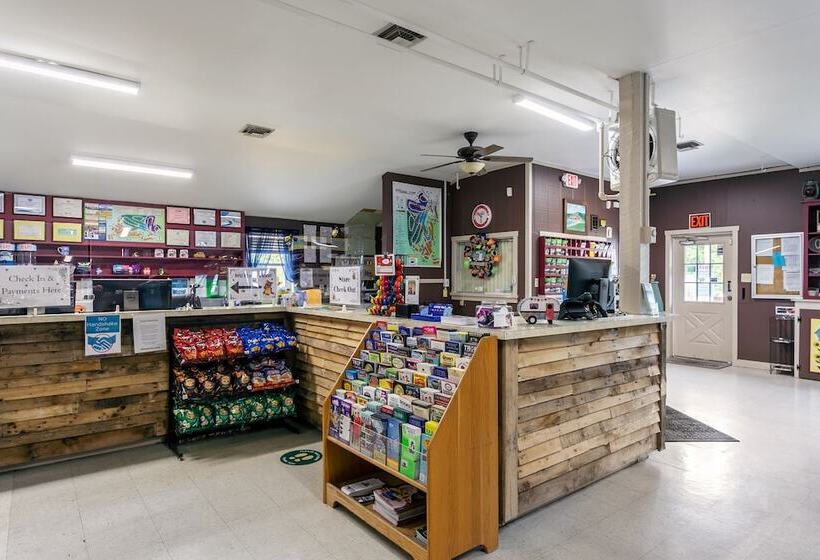 فندق Round Top Campground