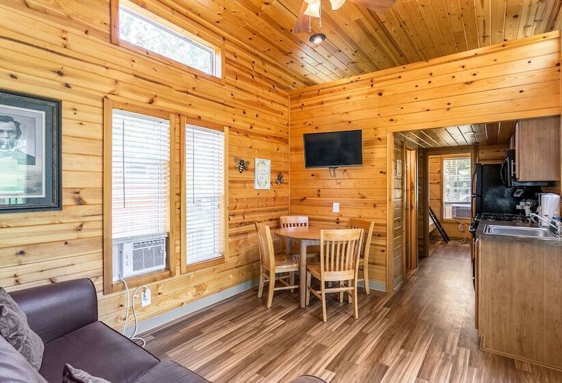 فندق Round Top Campground