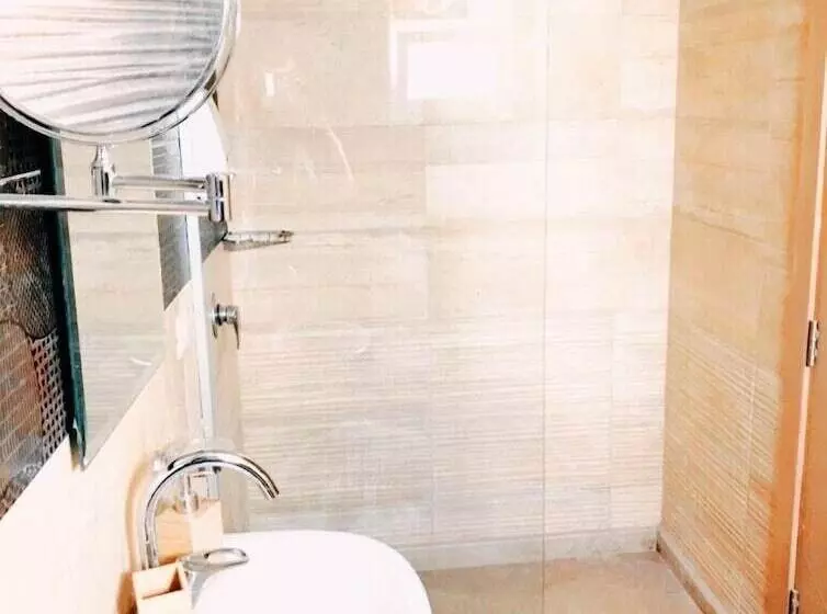 هتل Vibes Hostel & Spa